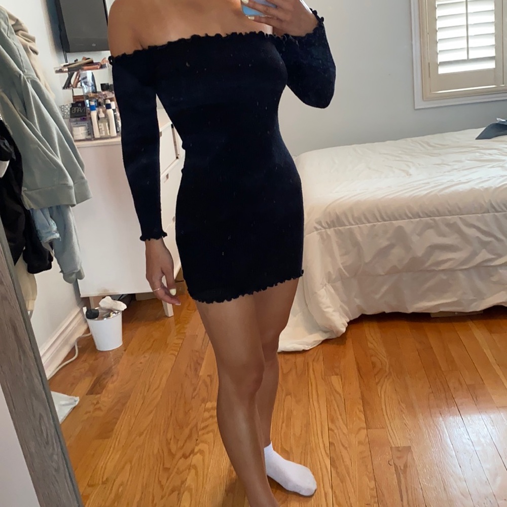 Black Ribbed M boutique off the shoulders dress